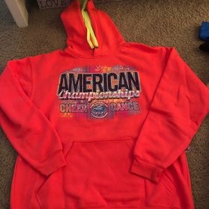 Varsity cheer sweatshirt sz.medium